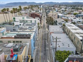 12 25th Place 3, Venice CA 90291