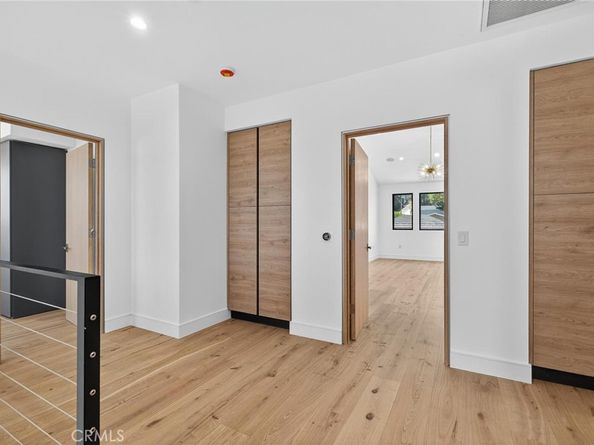 1011 S Prospect Avenue, Redondo Beach CA 90277