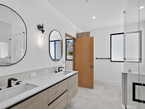 1011 S Prospect Avenue, Redondo Beach CA 90277