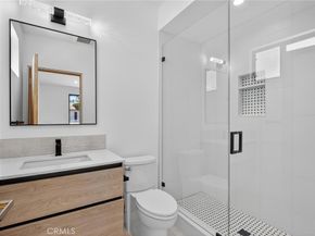 1011 S Prospect Avenue, Redondo Beach CA 90277
