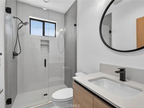 1011 S Prospect Avenue, Redondo Beach CA 90277