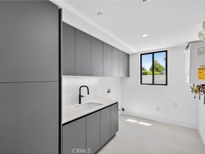1011 S Prospect Avenue, Redondo Beach CA 90277