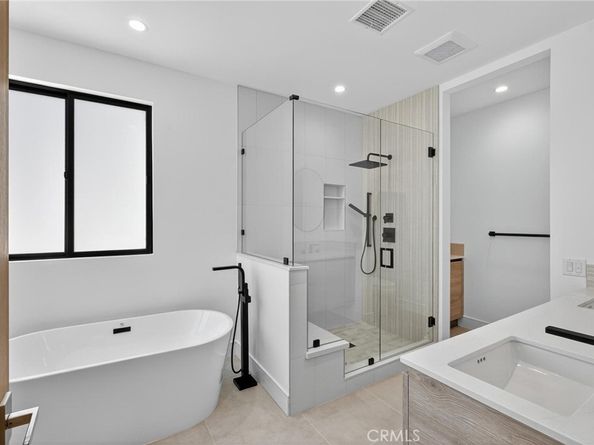 1011 S Prospect Avenue, Redondo Beach CA 90277