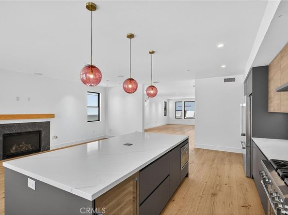 1011 S Prospect Avenue, Redondo Beach CA 90277