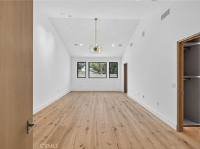 1011 S Prospect Avenue, Redondo Beach CA 90277