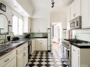 7 37th Place, Long Beach CA 90803