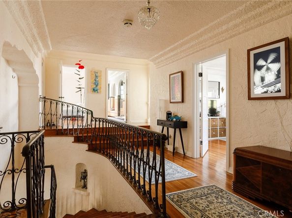 7 37th Place, Long Beach CA 90803