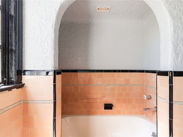 7 37th Place, Long Beach CA 90803