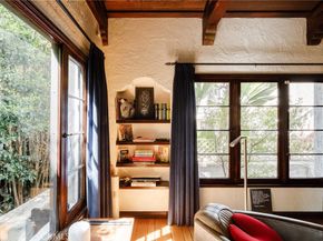 7 37th Place, Long Beach CA 90803