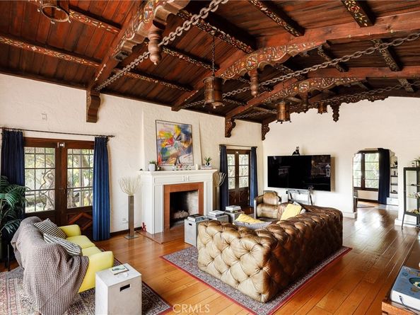 7 37th Place, Long Beach CA 90803