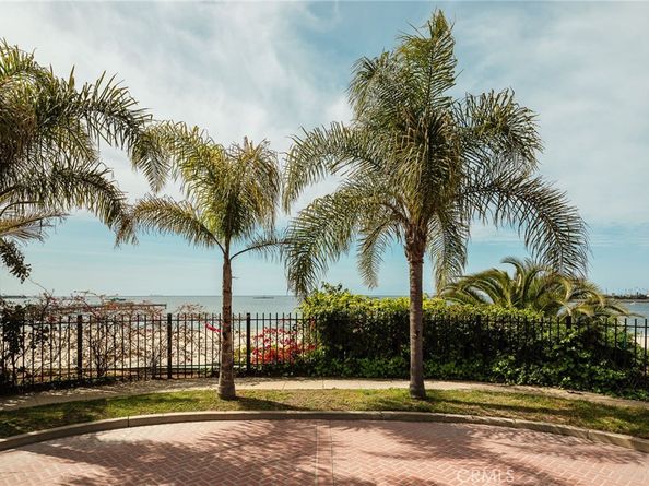 7 37th Place, Long Beach CA 90803