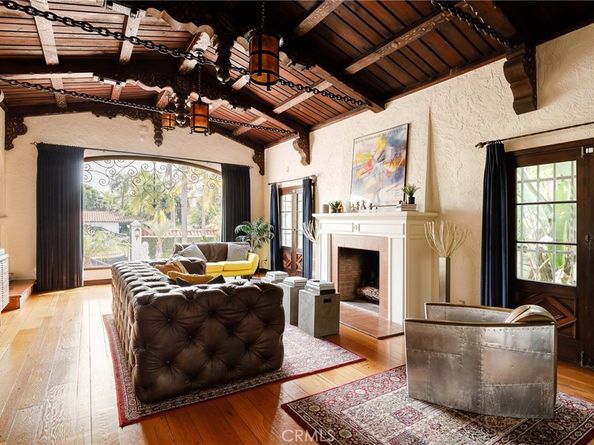 7 37th Place, Long Beach CA 90803