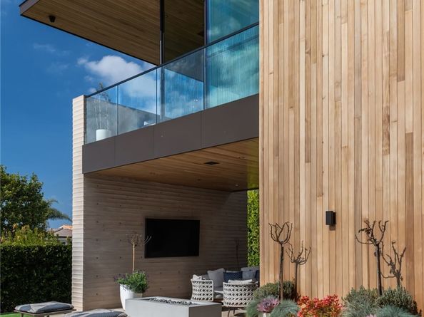 100 N Dianthus Street, Manhattan Beach CA 90266