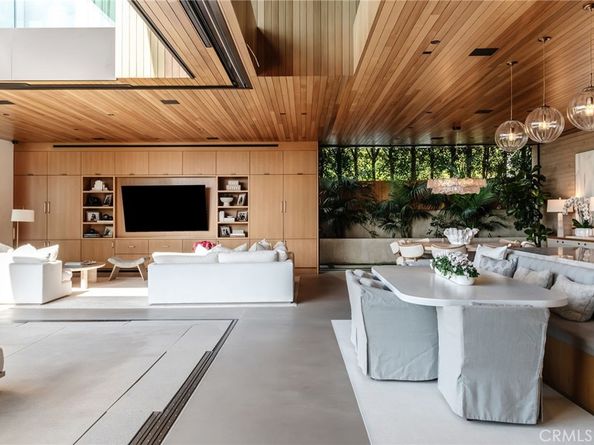 100 N Dianthus Street, Manhattan Beach CA 90266