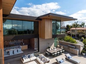 100 N Dianthus Street, Manhattan Beach CA 90266