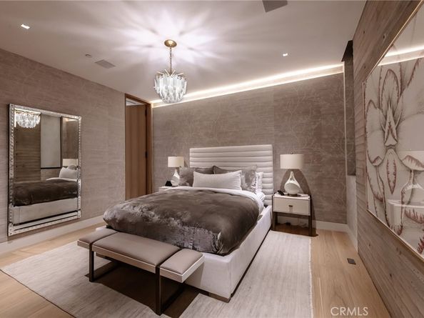 100 N Dianthus Street, Manhattan Beach CA 90266