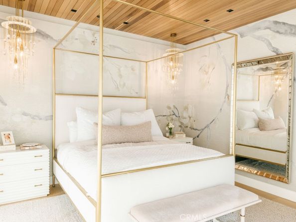 100 N Dianthus Street, Manhattan Beach CA 90266