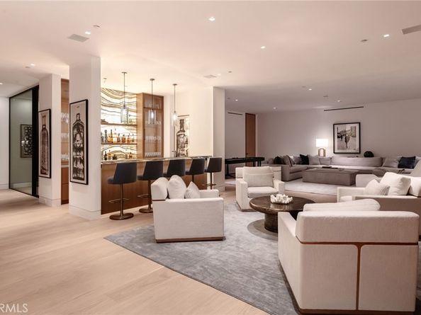 100 N Dianthus Street, Manhattan Beach CA 90266