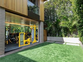 100 N Dianthus Street, Manhattan Beach CA 90266