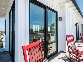 724 13th Street, Manhattan Beach CA 90266