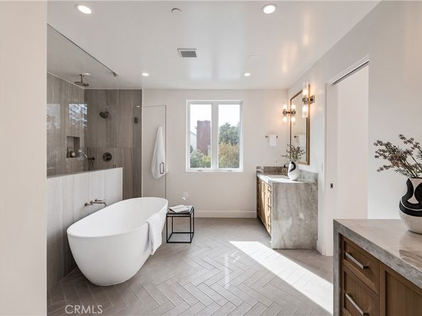 711 N Dianthus Street, Manhattan Beach CA 90266