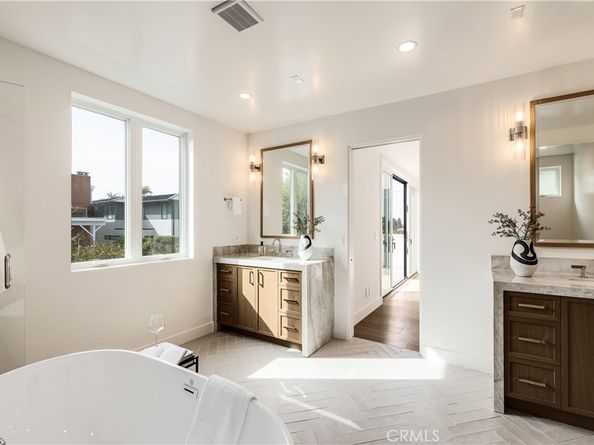 711 N Dianthus Street, Manhattan Beach CA 90266