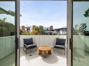 711 N Dianthus Street, Manhattan Beach CA 90266