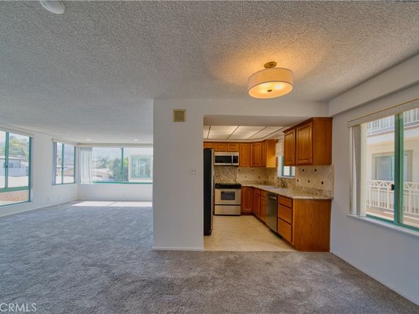 201 Calle Miramar 16, Redondo Beach CA 90277