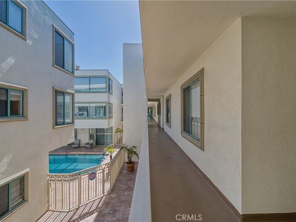 201 Calle Miramar 16, Redondo Beach CA 90277