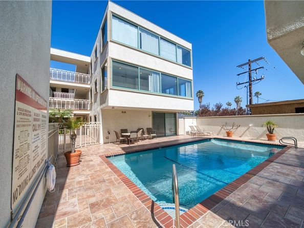 201 Calle Miramar 16, Redondo Beach CA 90277