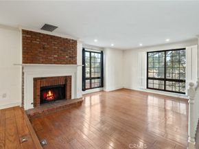 18100 Burbank 14, Tarzana CA 91356