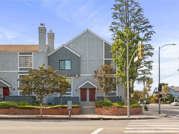 18100 Burbank 14, Tarzana CA 91356