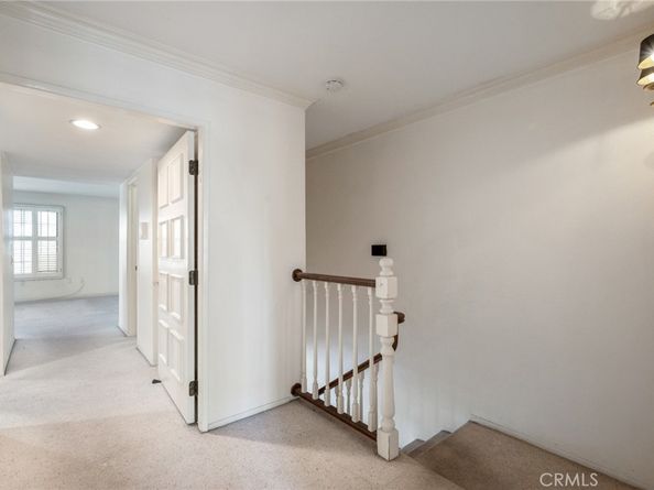 18100 Burbank 14, Tarzana CA 91356