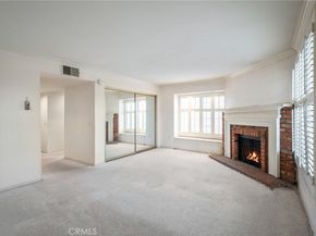 18100 Burbank 14, Tarzana CA 91356