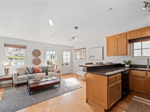 225 24th Street, Manhattan Beach CA 90266