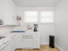 10366 Ashton Avenue, Los Angeles CA 90024