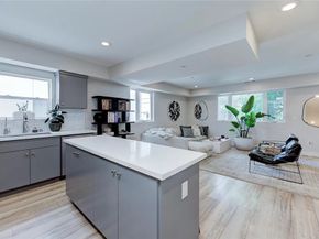 2151 S West View Street, Los Angeles CA 90016