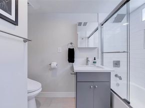 2151 S West View Street, Los Angeles CA 90016