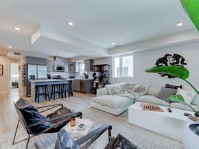 2151 S West View Street, Los Angeles CA 90016