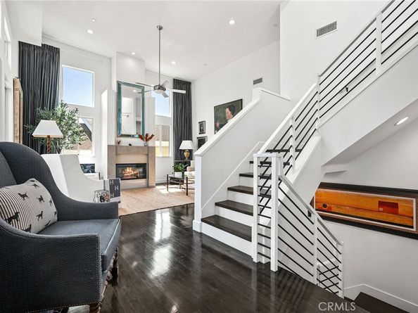 2002 Carnegie Lane A, Redondo Beach CA 90278
