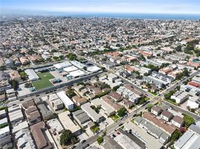 2002 Carnegie Lane A, Redondo Beach CA 90278