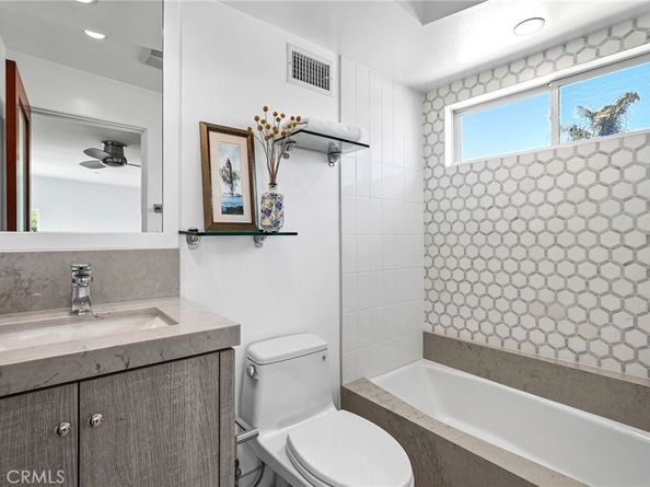 2002 Carnegie Lane A, Redondo Beach CA 90278