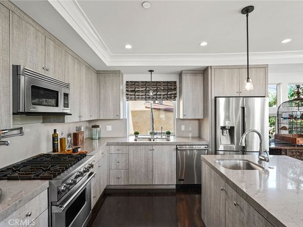 2002 Carnegie Lane A, Redondo Beach CA 90278