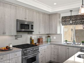 2002 Carnegie Lane A, Redondo Beach CA 90278