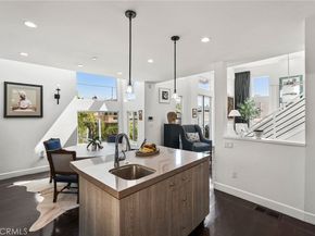 2002 Carnegie Lane A, Redondo Beach CA 90278