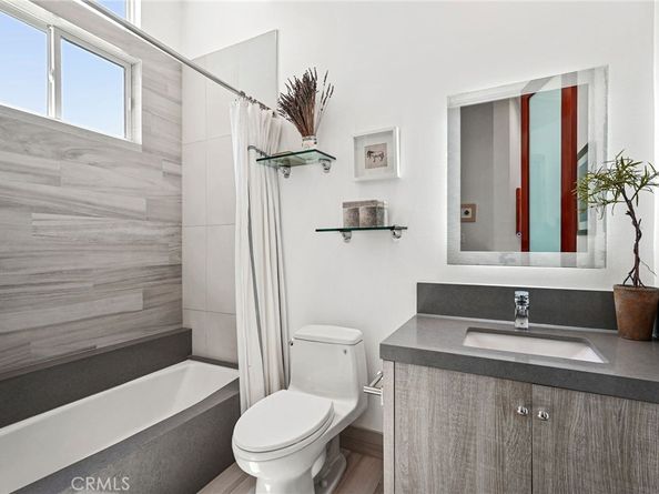 2002 Carnegie Lane A, Redondo Beach CA 90278