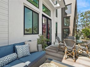 2002 Carnegie Lane A, Redondo Beach CA 90278