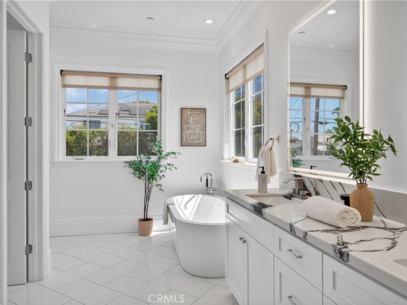 8056 Kentwood Avenue, Los Angeles CA 90045