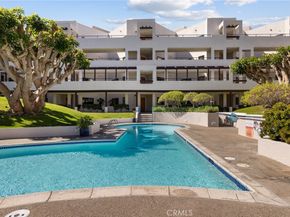 510 The Village 203, Redondo Beach CA 90277