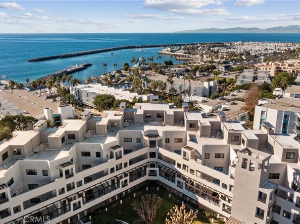 510 The Village 203, Redondo Beach CA 90277